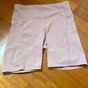 Yoga/ bike shorts with pockets